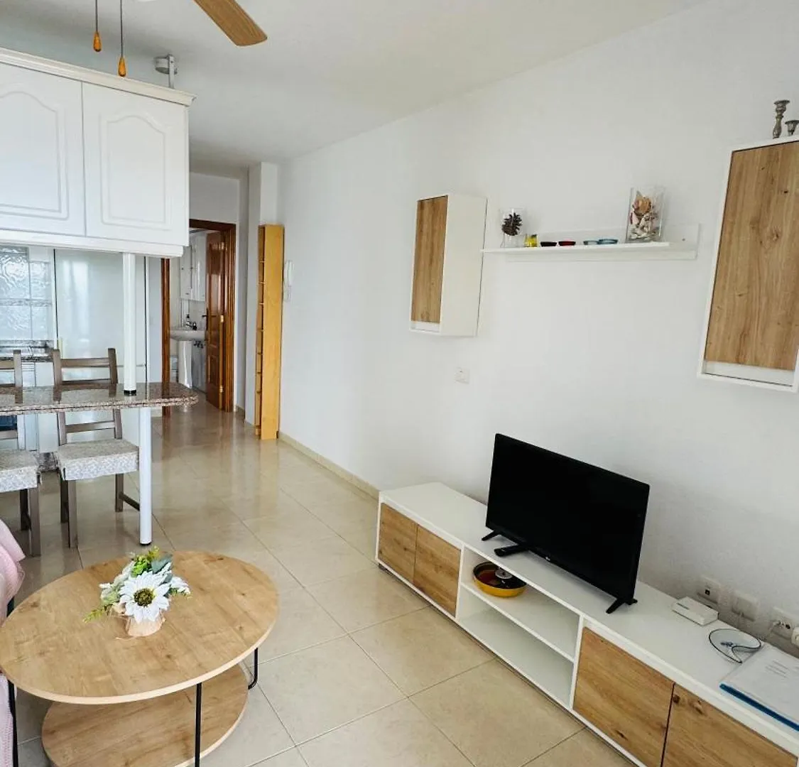 Cosy Apartment With Sea View En El Centro Los Cristianos Arona  Spagna
